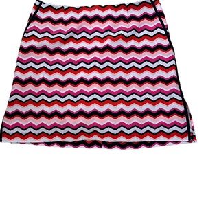 GOLFTINI Women’s Sz 4 “Screwball” Golf Skort Side Zip Chevron Print